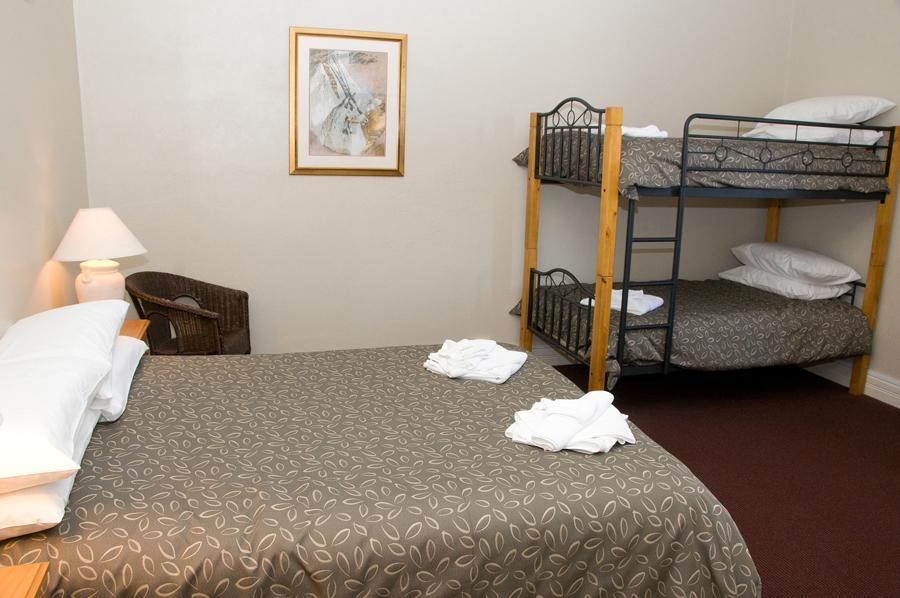 The Alpine Hotel Cooma Extérieur photo